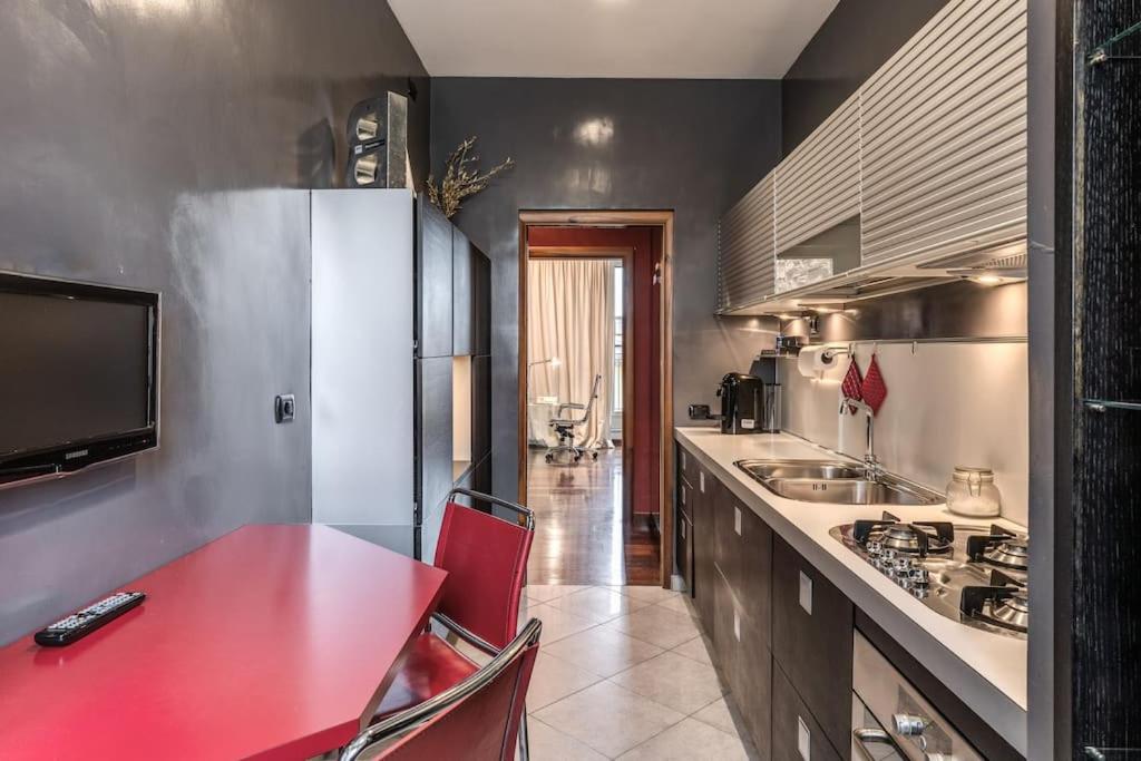 Cola Di Rienzo luxury house