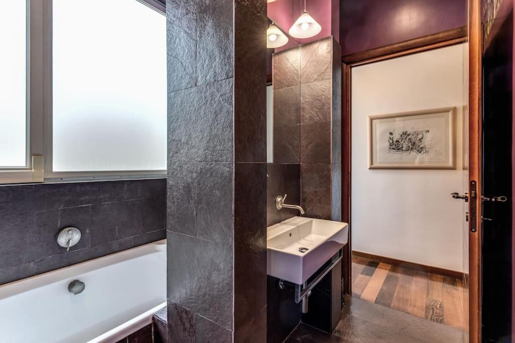 Cola Di Rienzo luxury house
