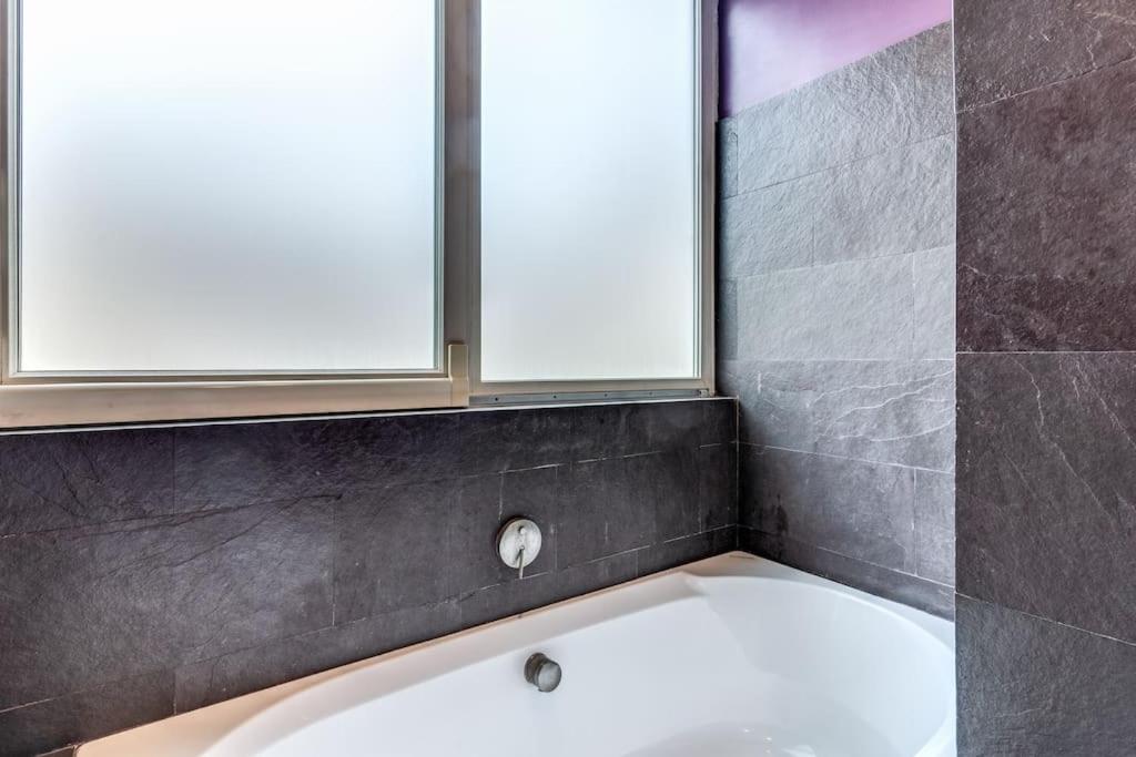 Cola Di Rienzo luxury house