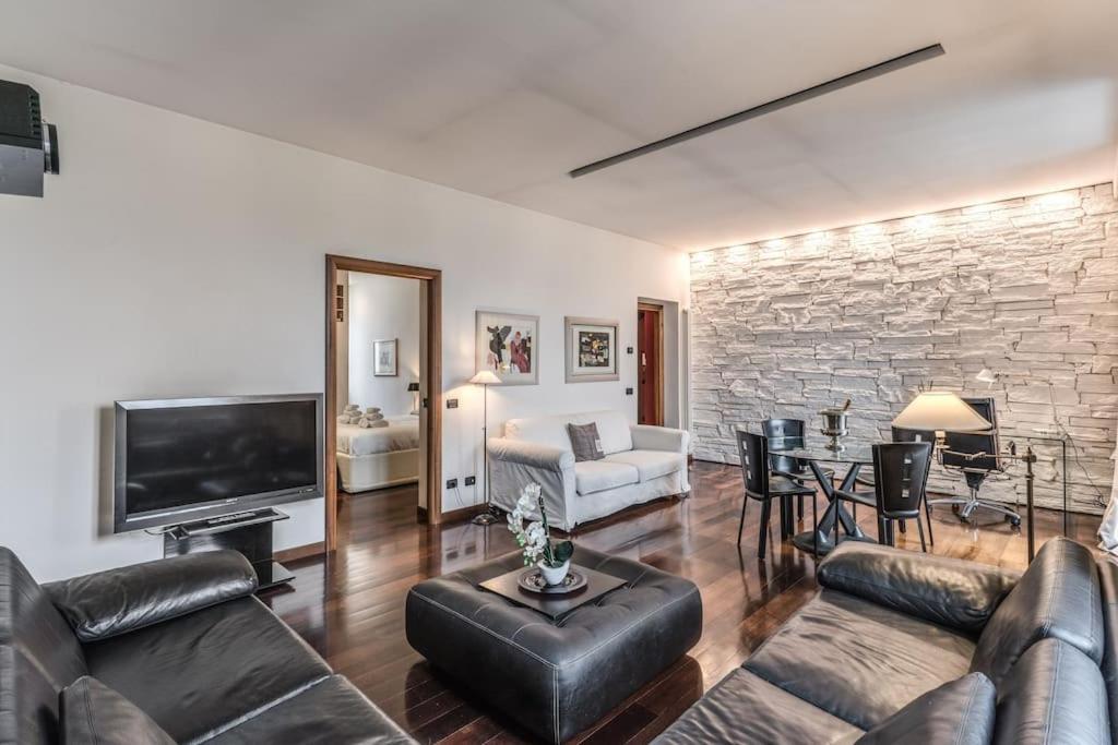 Cola Di Rienzo luxury house