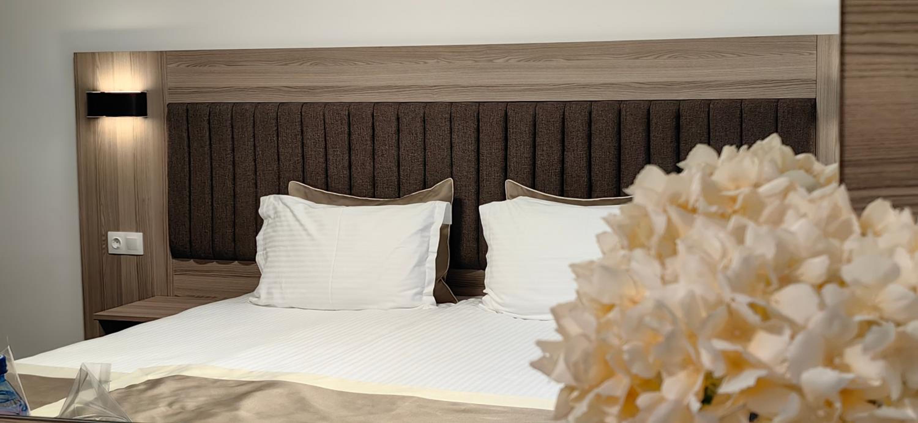 Evelin Deluxe House