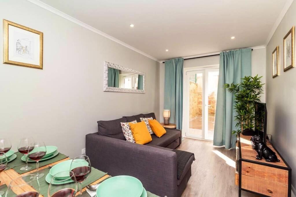Lapa III Lisbon apartment view 2