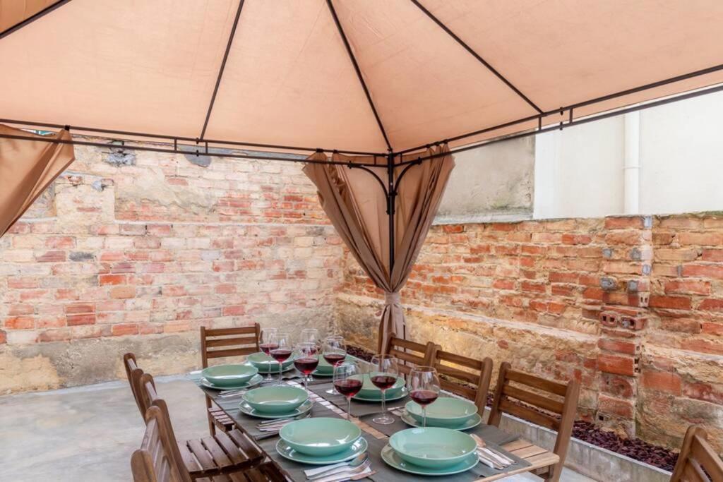 Lapa III Lisbon apartment view 4
