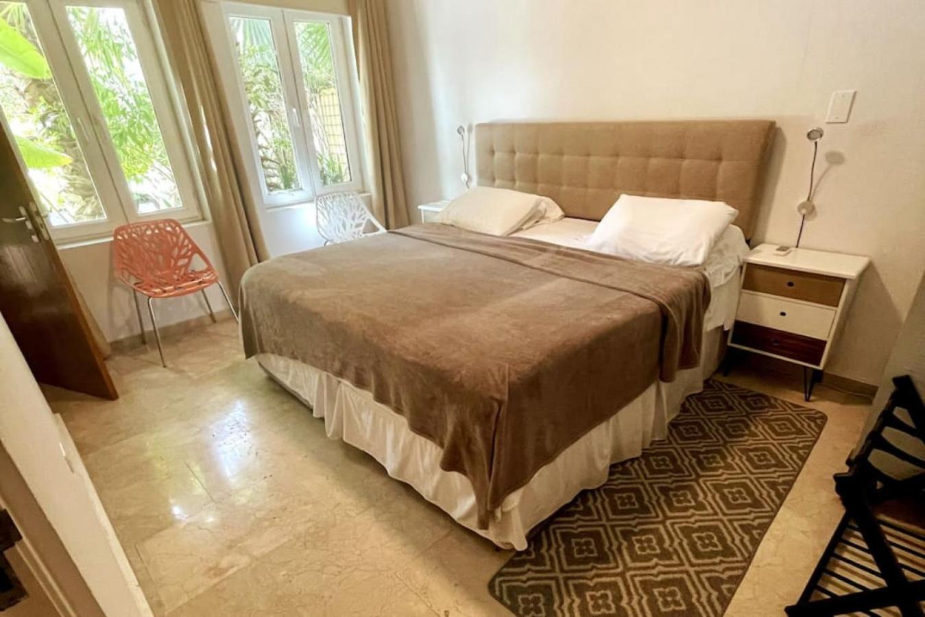 Villa and Pool walk to Palm Beach ideal for GROUPS
