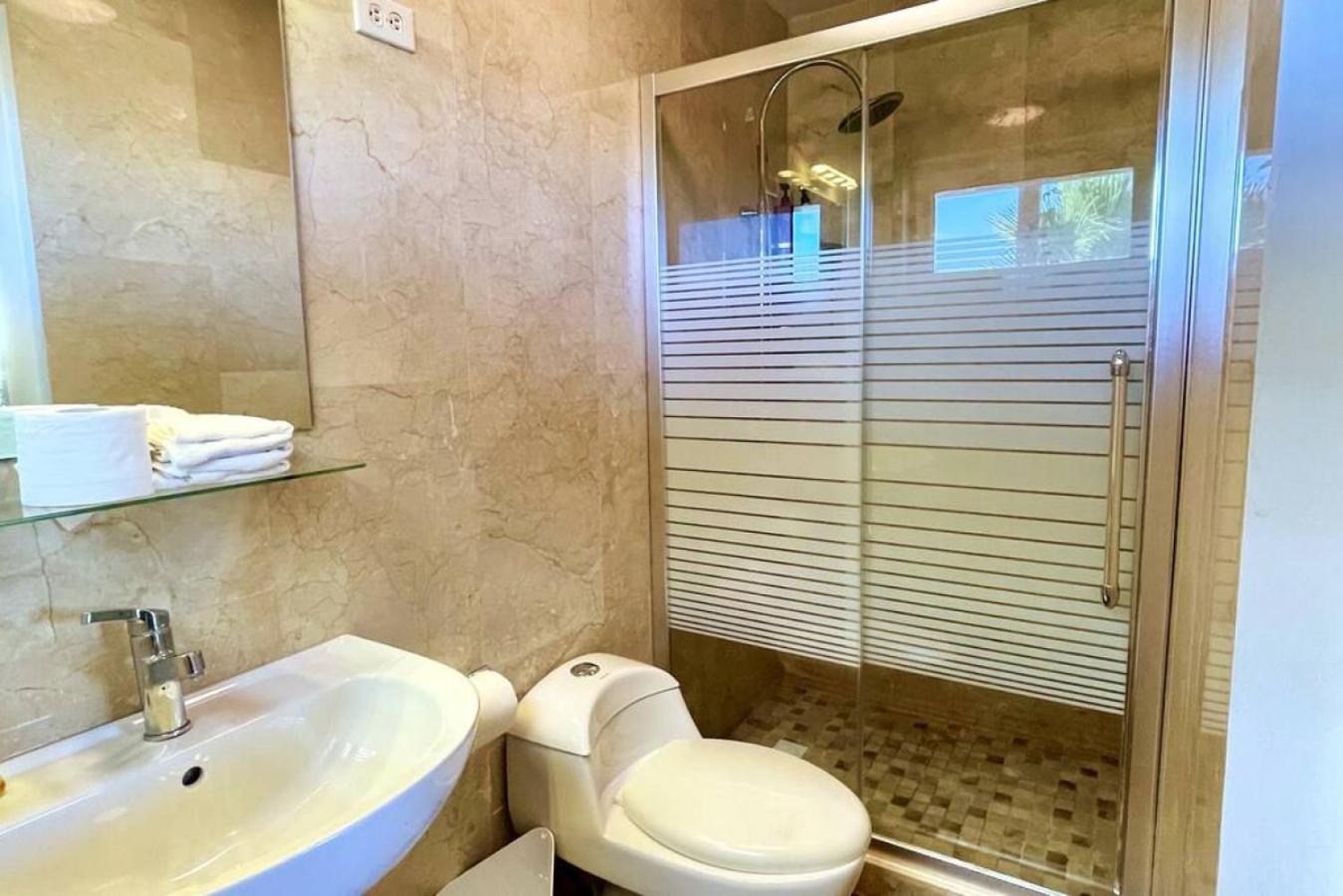 Villa and Pool walk to Palm Beach ideal for GROUPS