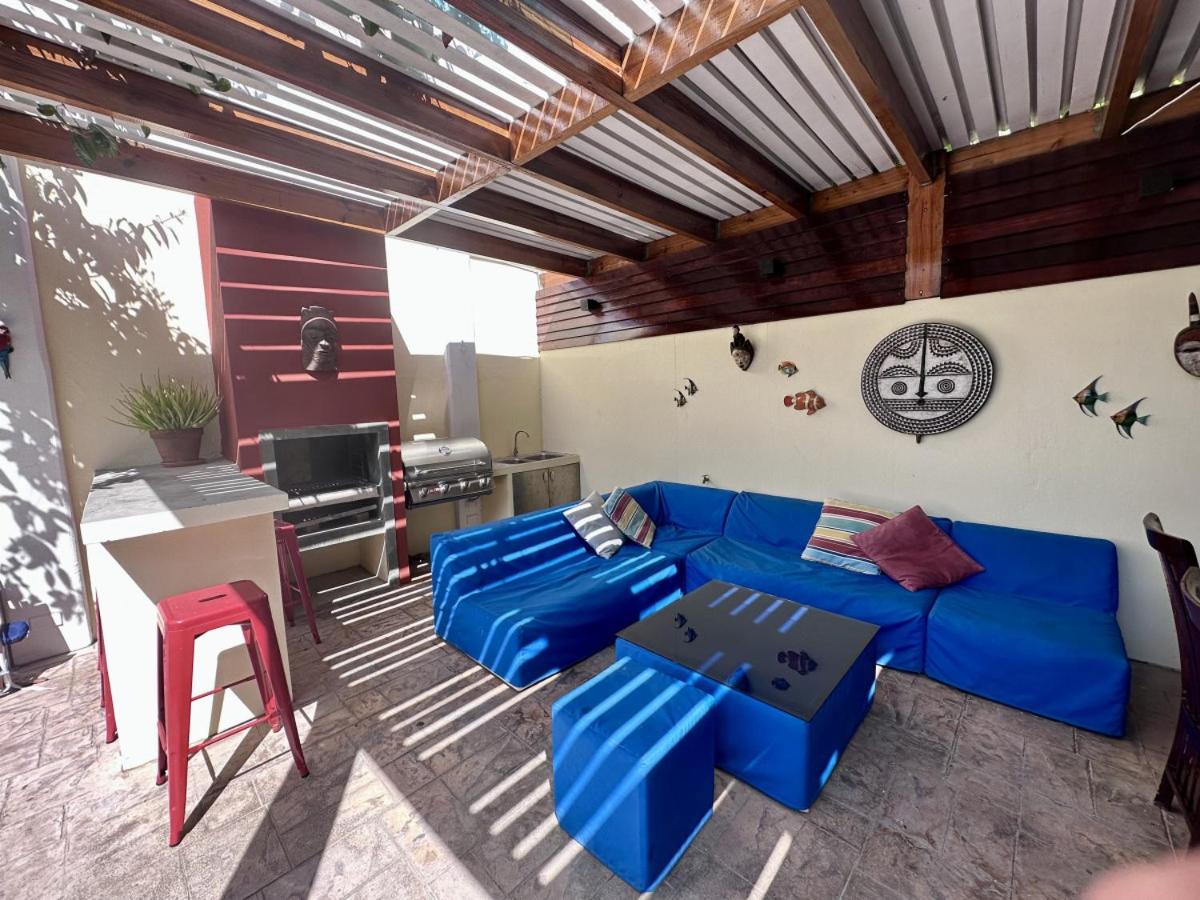 Villa and Pool walk to Palm Beach ideal for GROUPS