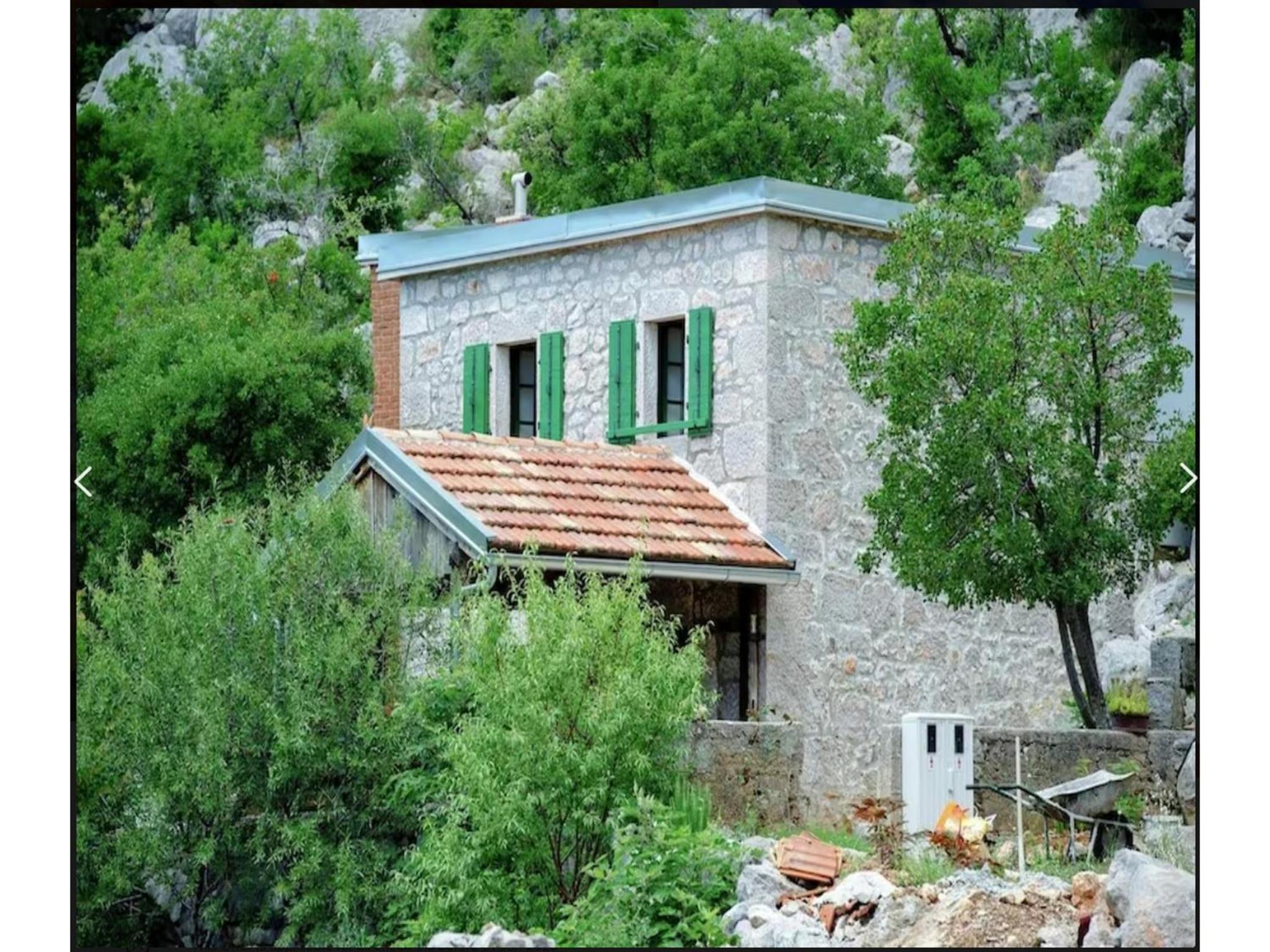 Stone Holiday House view 5