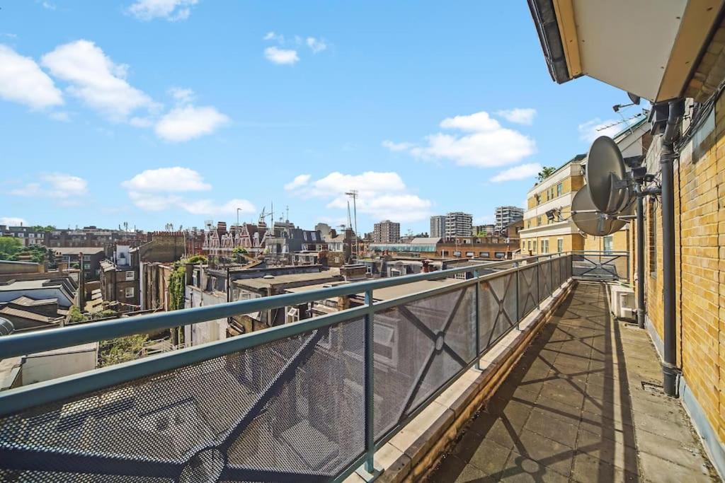 Stunning 4-Bed Apartment