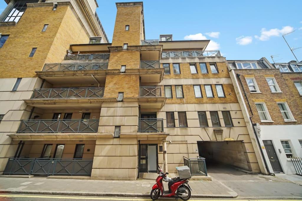 Stunning 4-Bed Apartment