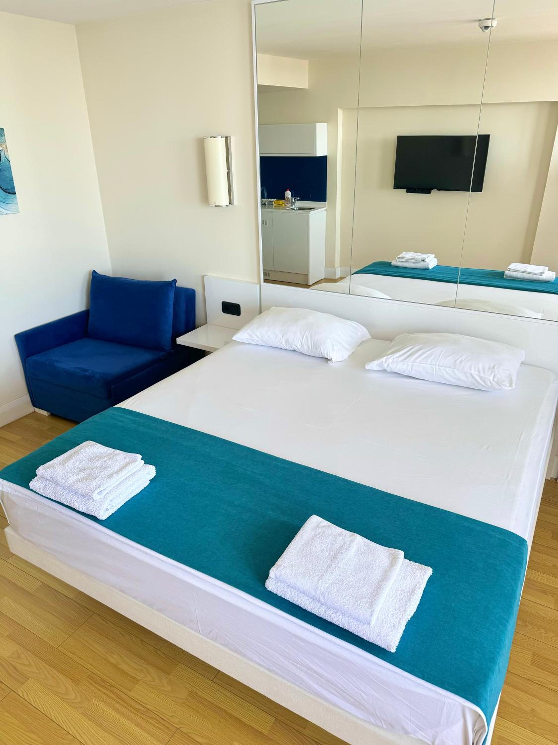 Lux Apartaments