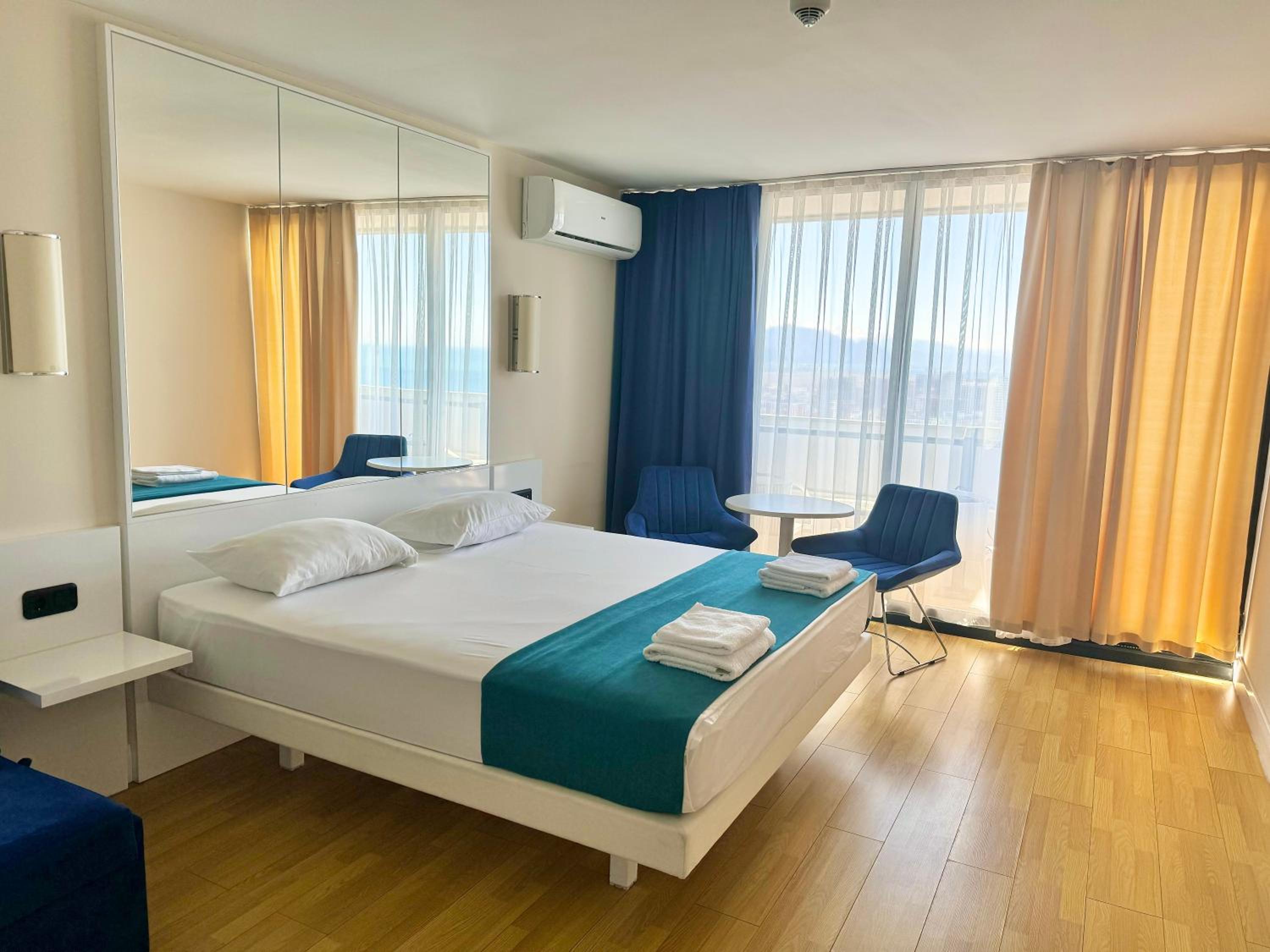 Lux Apartaments