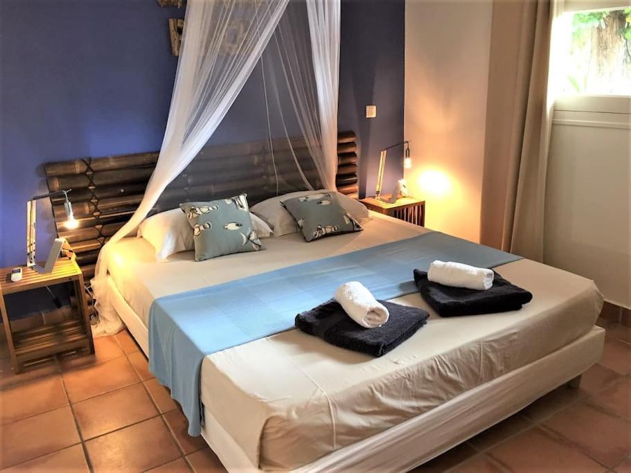Villa la Désirade 4/5 P St François 50 m de la plage et de l'Anse de Mancenillier view 3