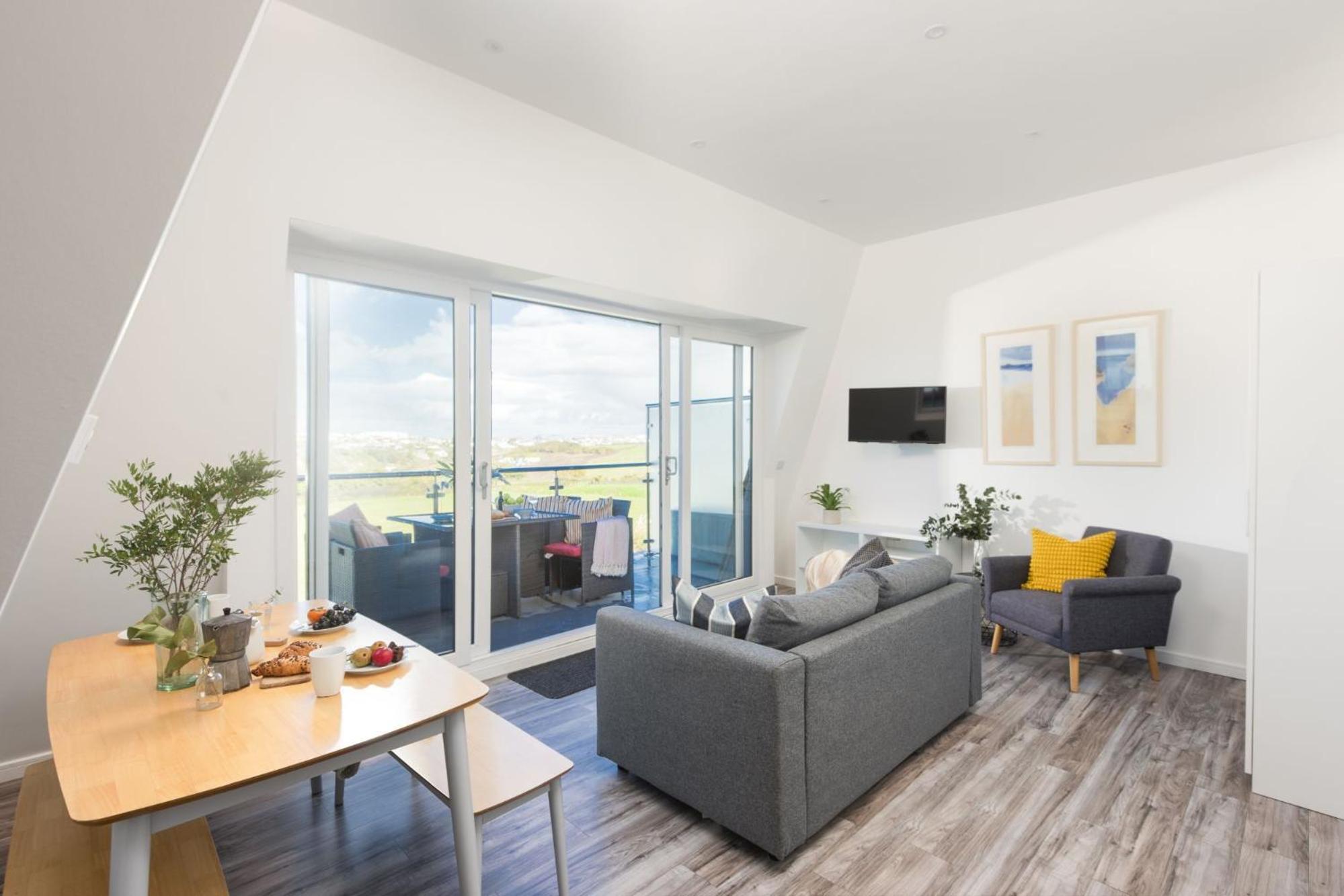 Beachview Apartment 7, Crantock, Newquay view 5