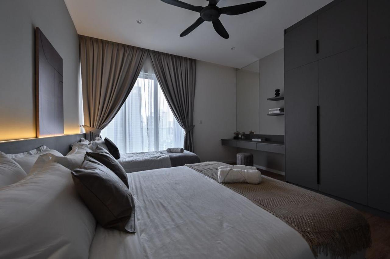 Quill Residence Luxury 3Pax Designer Suite by Hausome