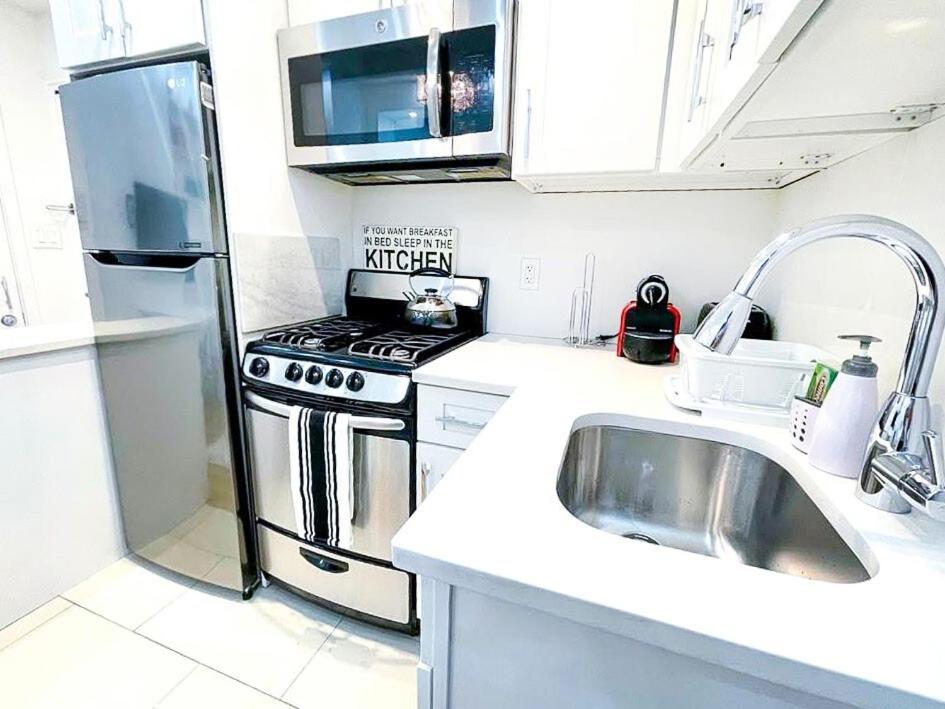 62-2B Renovated 1BR in Prime Upper East Side