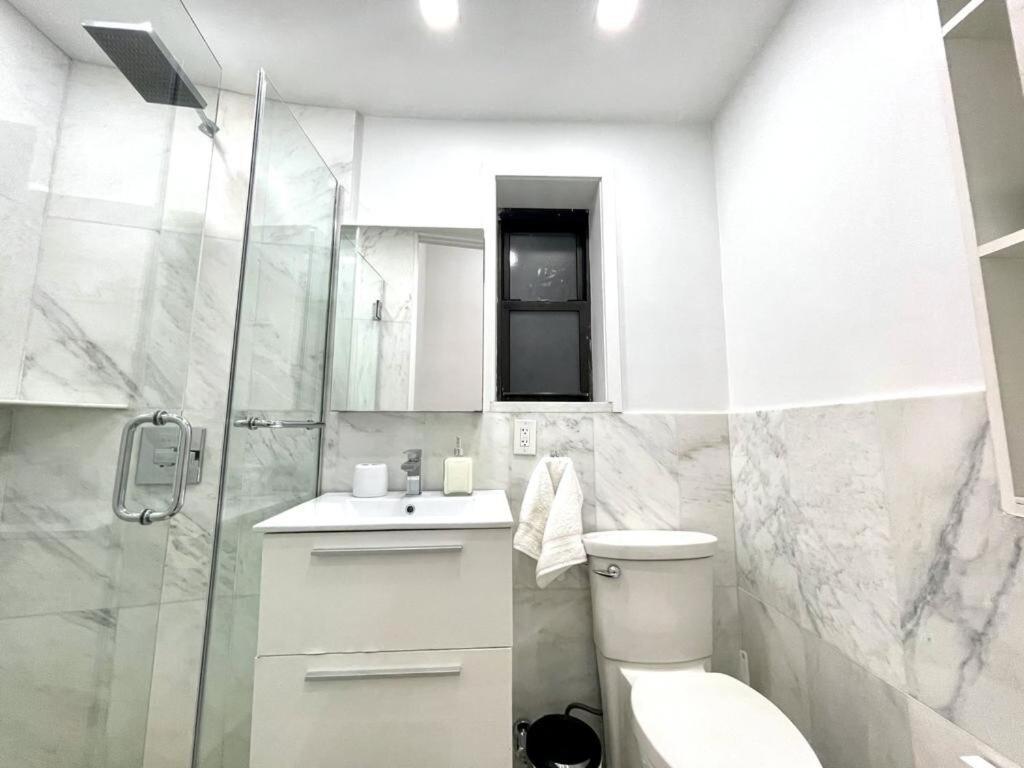 62-2B Renovated 1BR in Prime Upper East Side