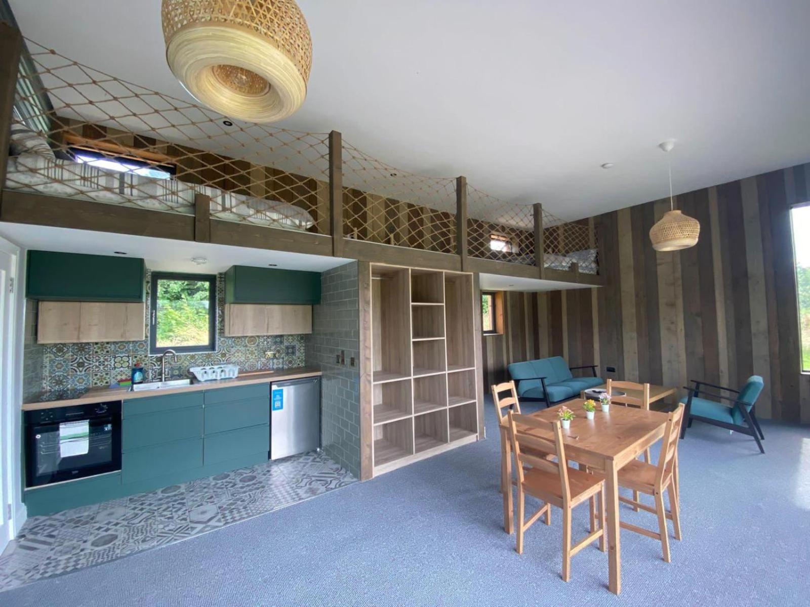 Stunning Ashbourne Log Cabin No4
