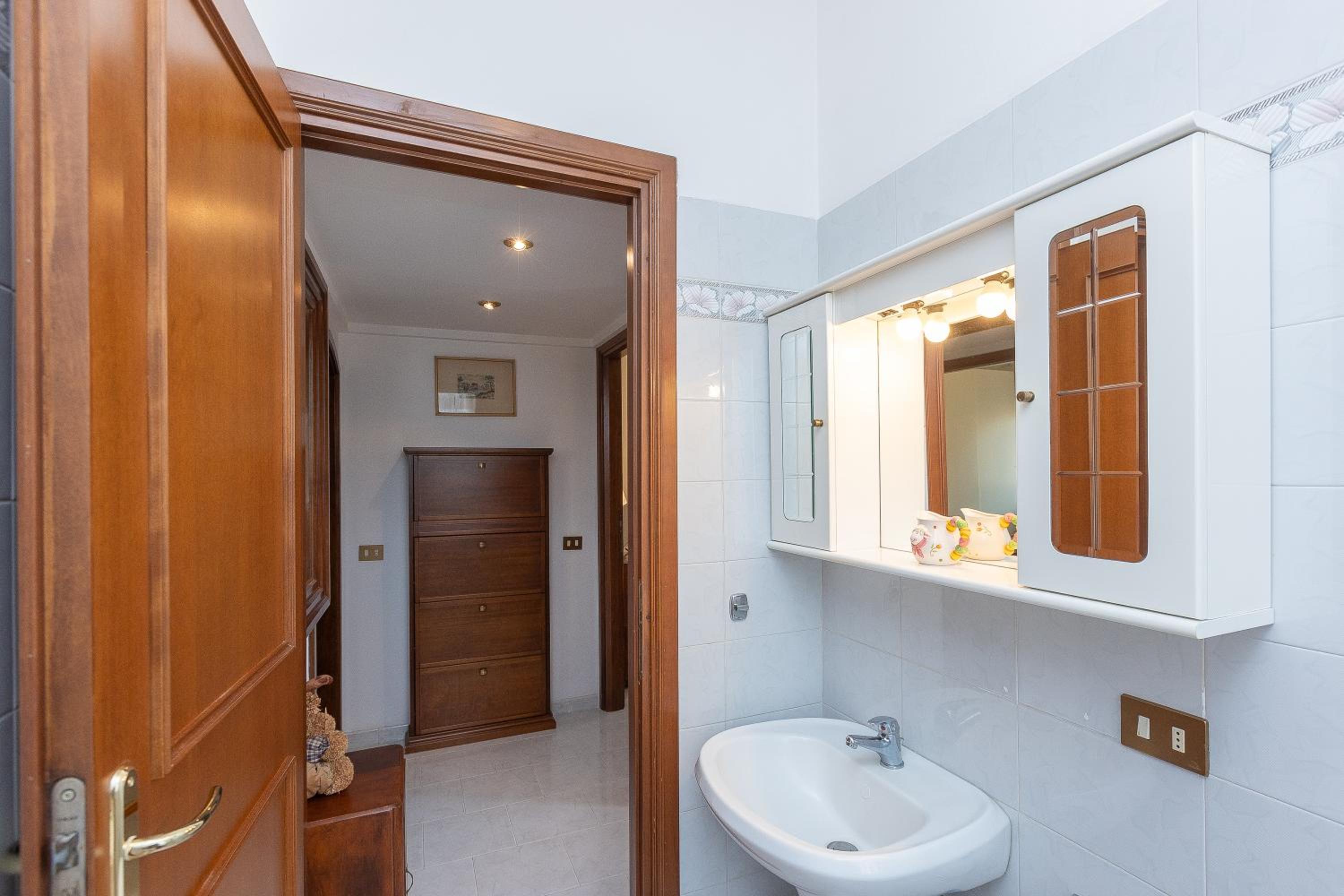Casa Lu by Rental in Rome photo 4