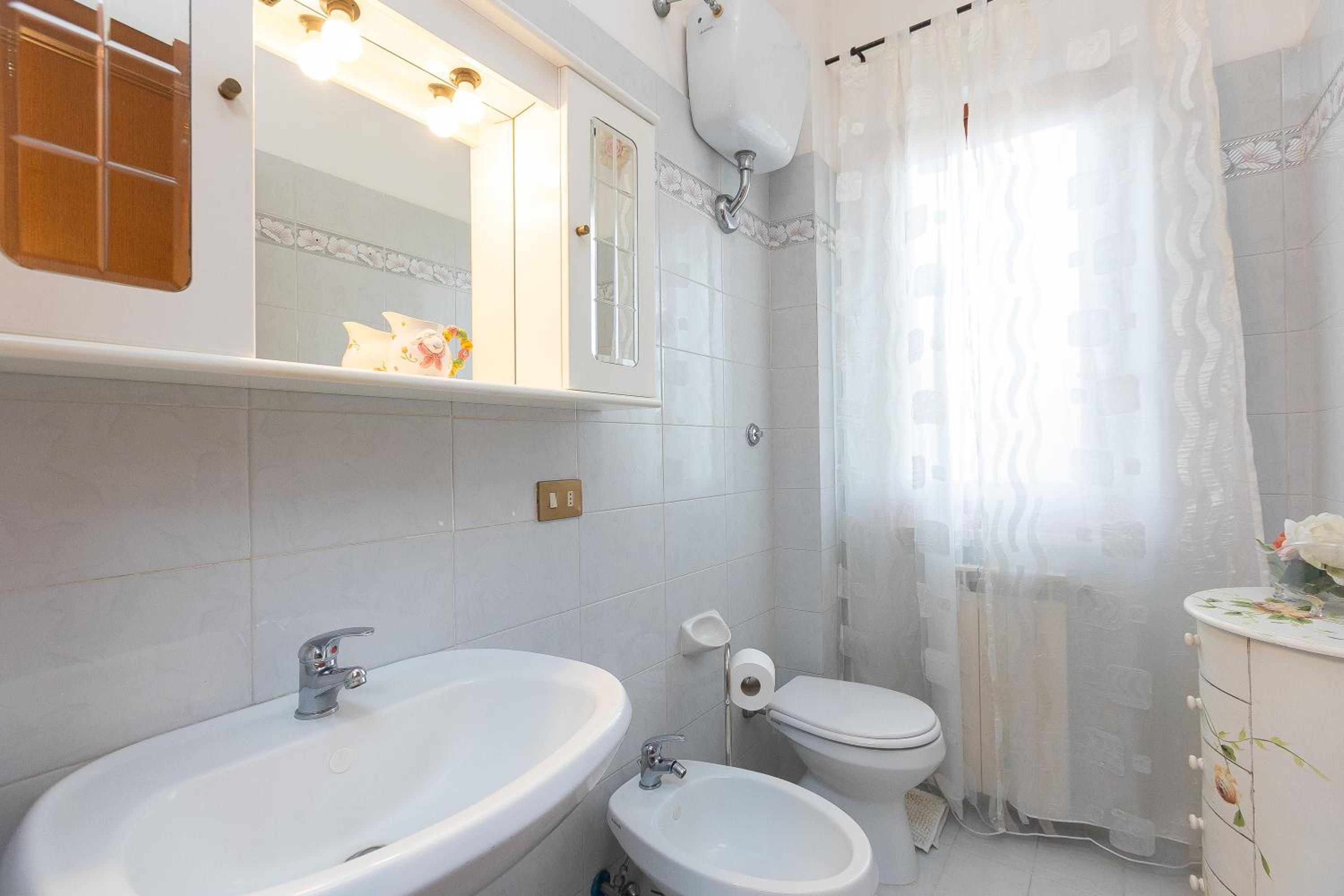 Casa Lu by Rental in Rome photo 5