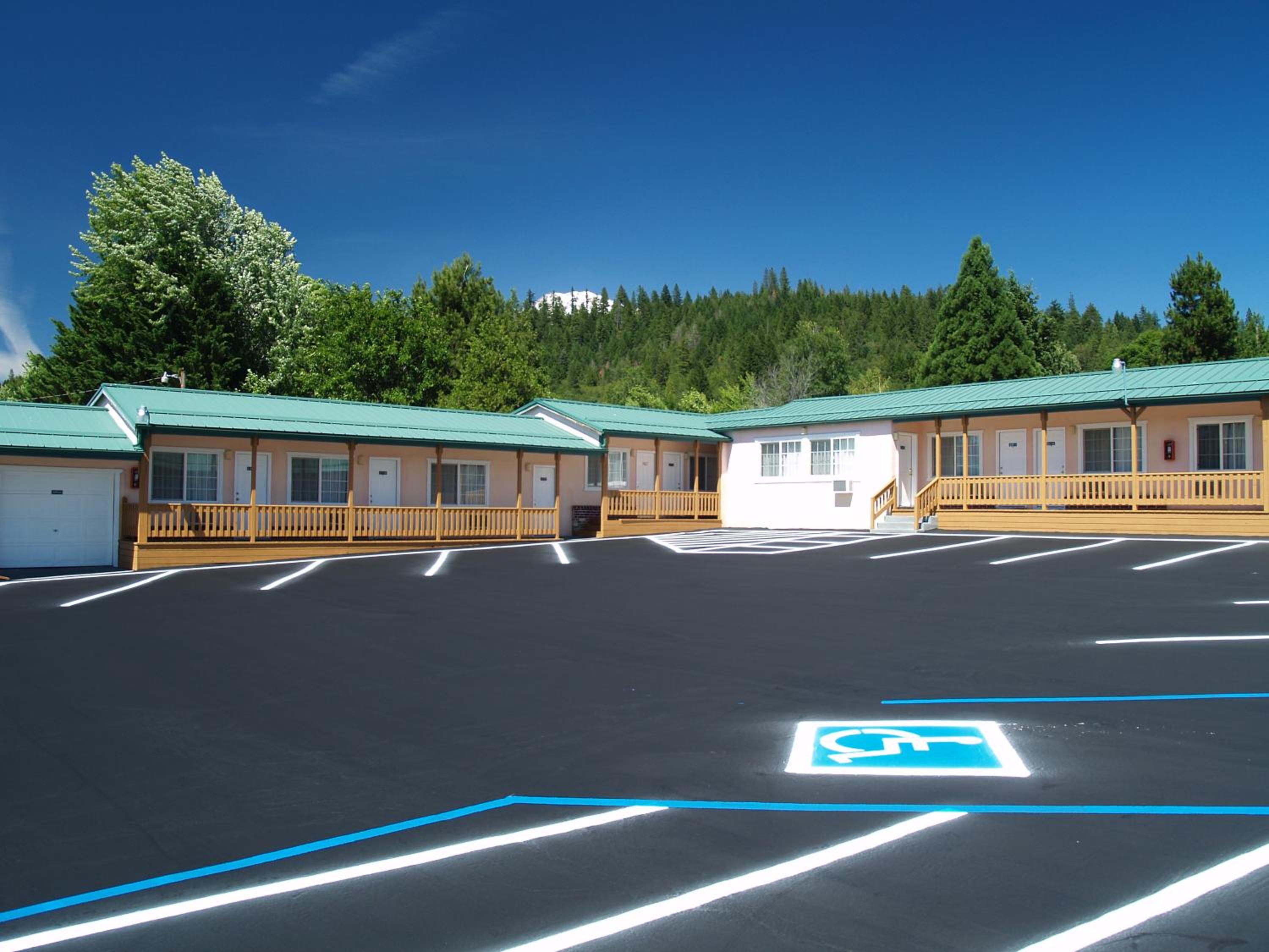 Evergreen Lodge