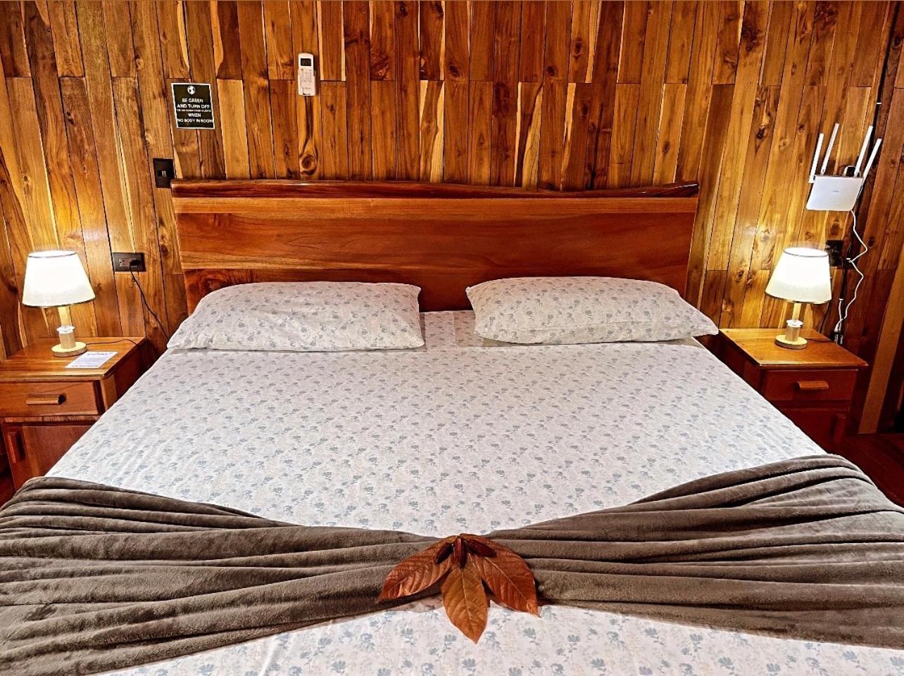 Río Celeste, Cacahua Lodge