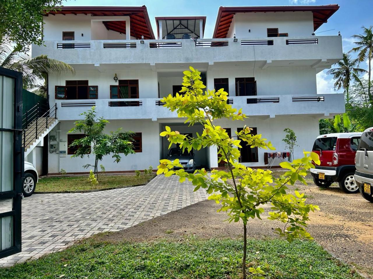 Unic Residence And Transit Hotel