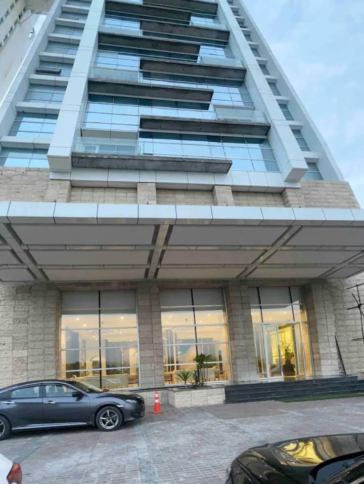 One Constitution Avenue 3BHK Scenic Suite view 4