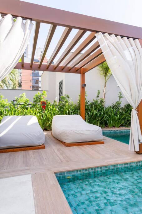 Studio Life Experience, Netflix, Pool, Rooftop