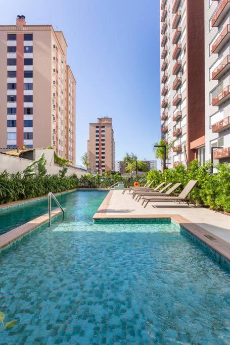 Studio Life Experience, Netflix, Pool, Rooftop