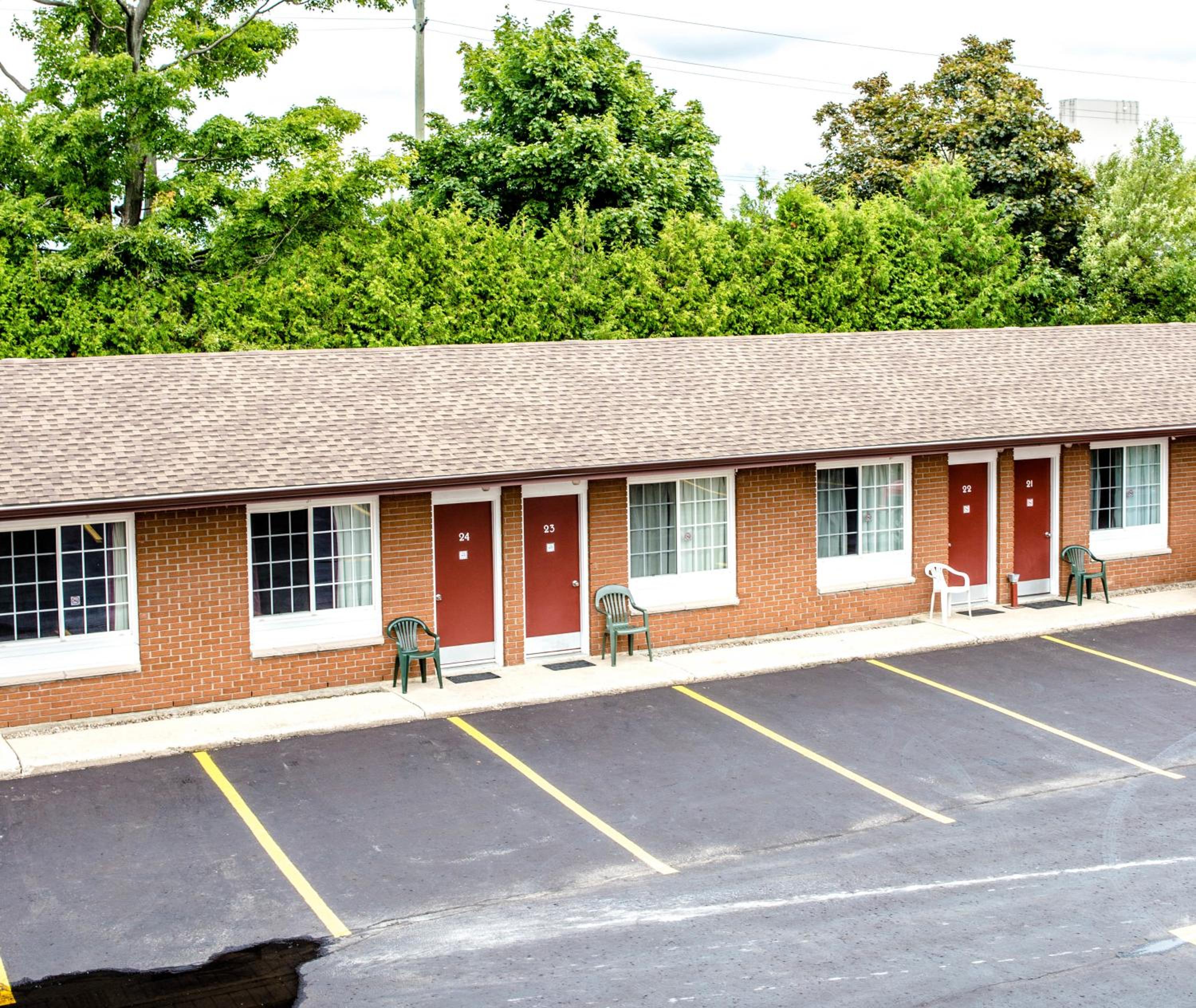 Cedar Lodge Motel