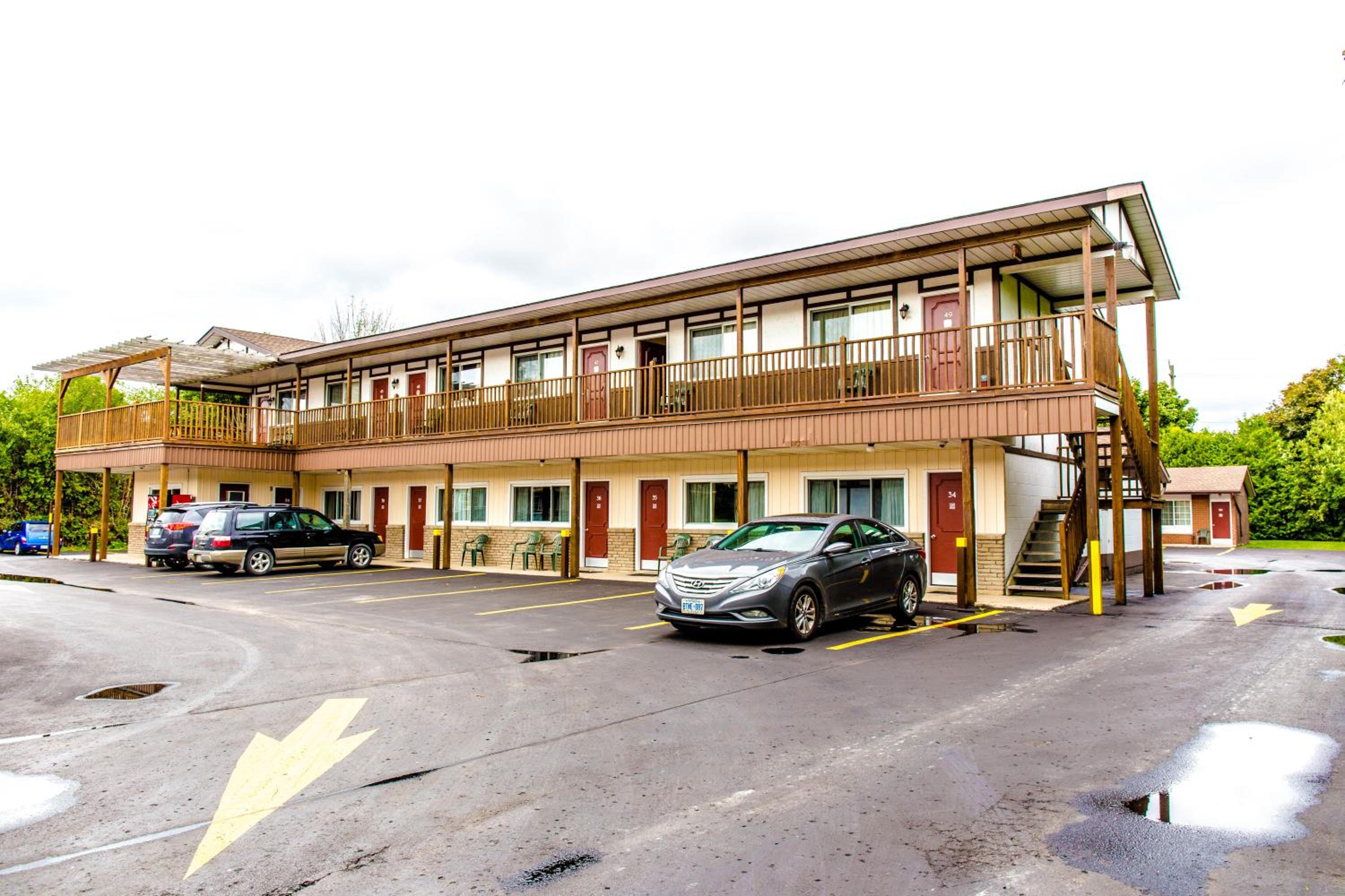 Cedar Lodge Motel