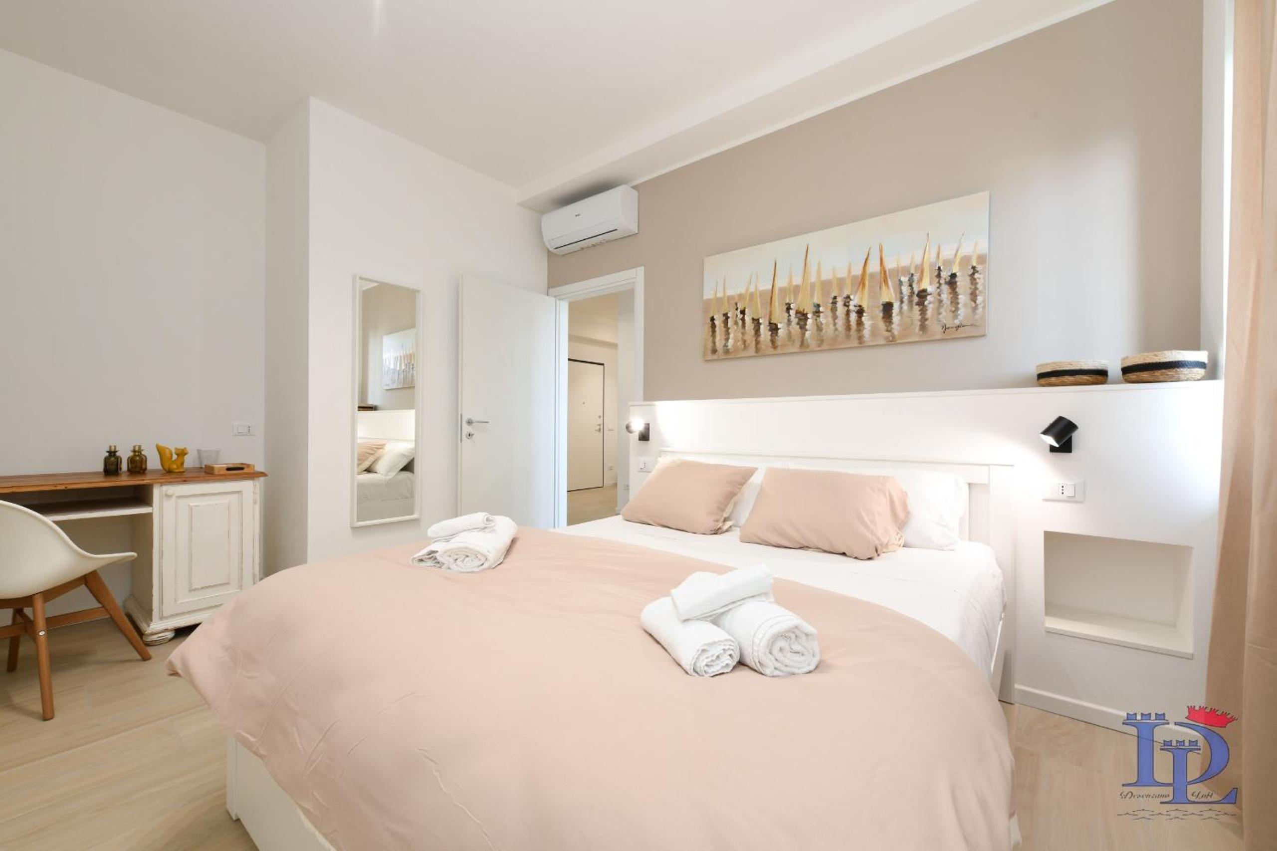 Elegance Apartment DesenzanoLoft Official Partner Homes & Villas by Marriott Bonvoy