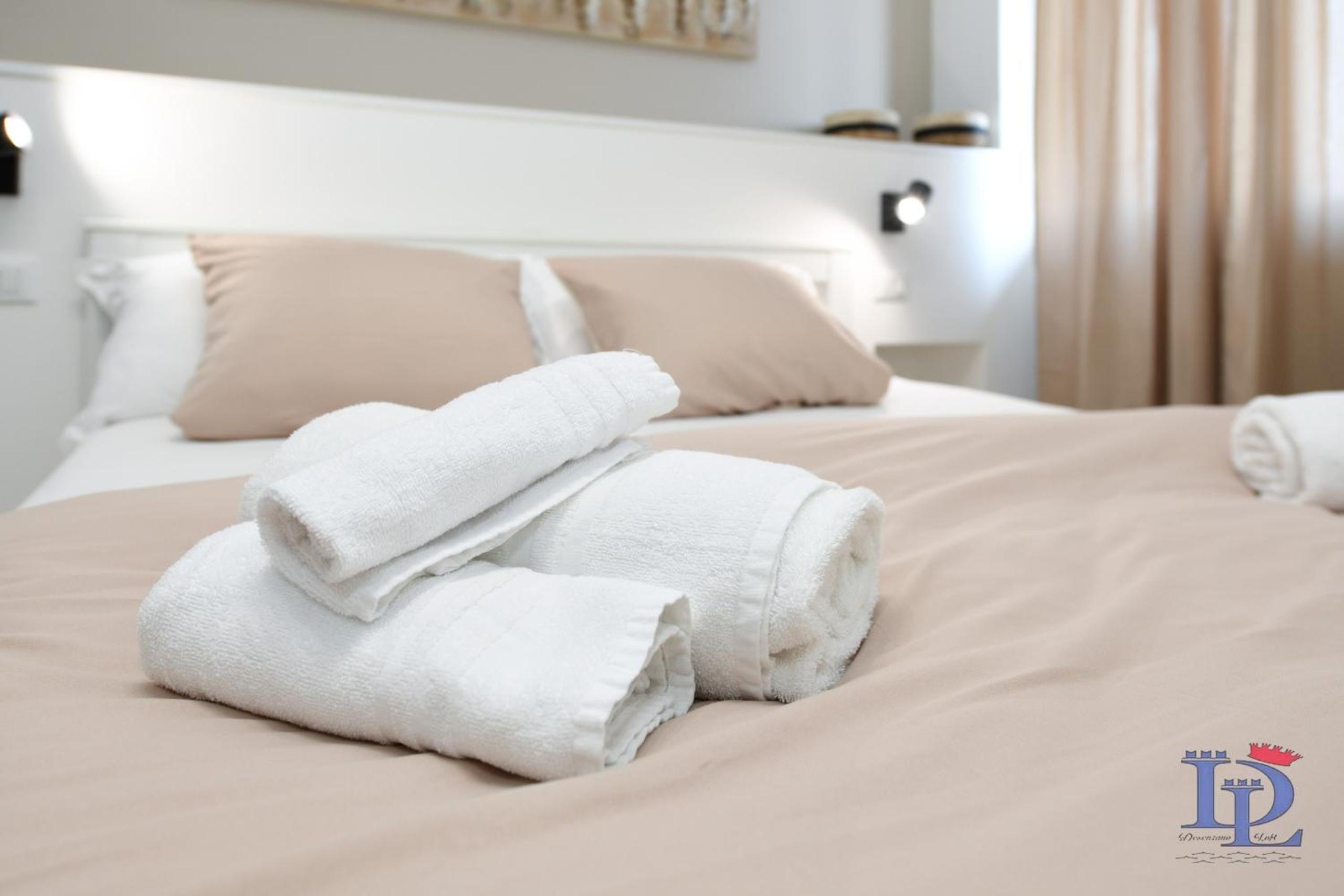 Elegance Apartment DesenzanoLoft Official Partner Homes & Villas by Marriott Bonvoy