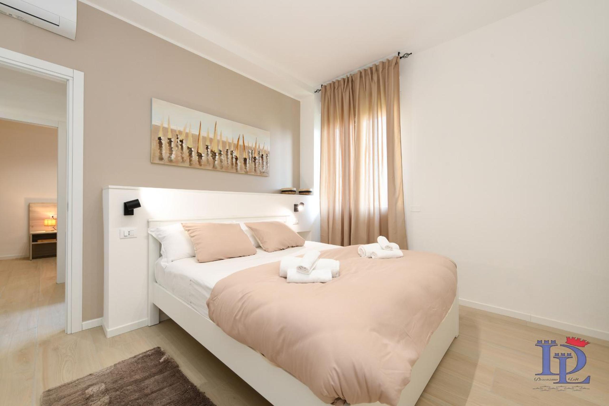 Elegance Apartment DesenzanoLoft Official Partner Homes & Villas by Marriott Bonvoy
