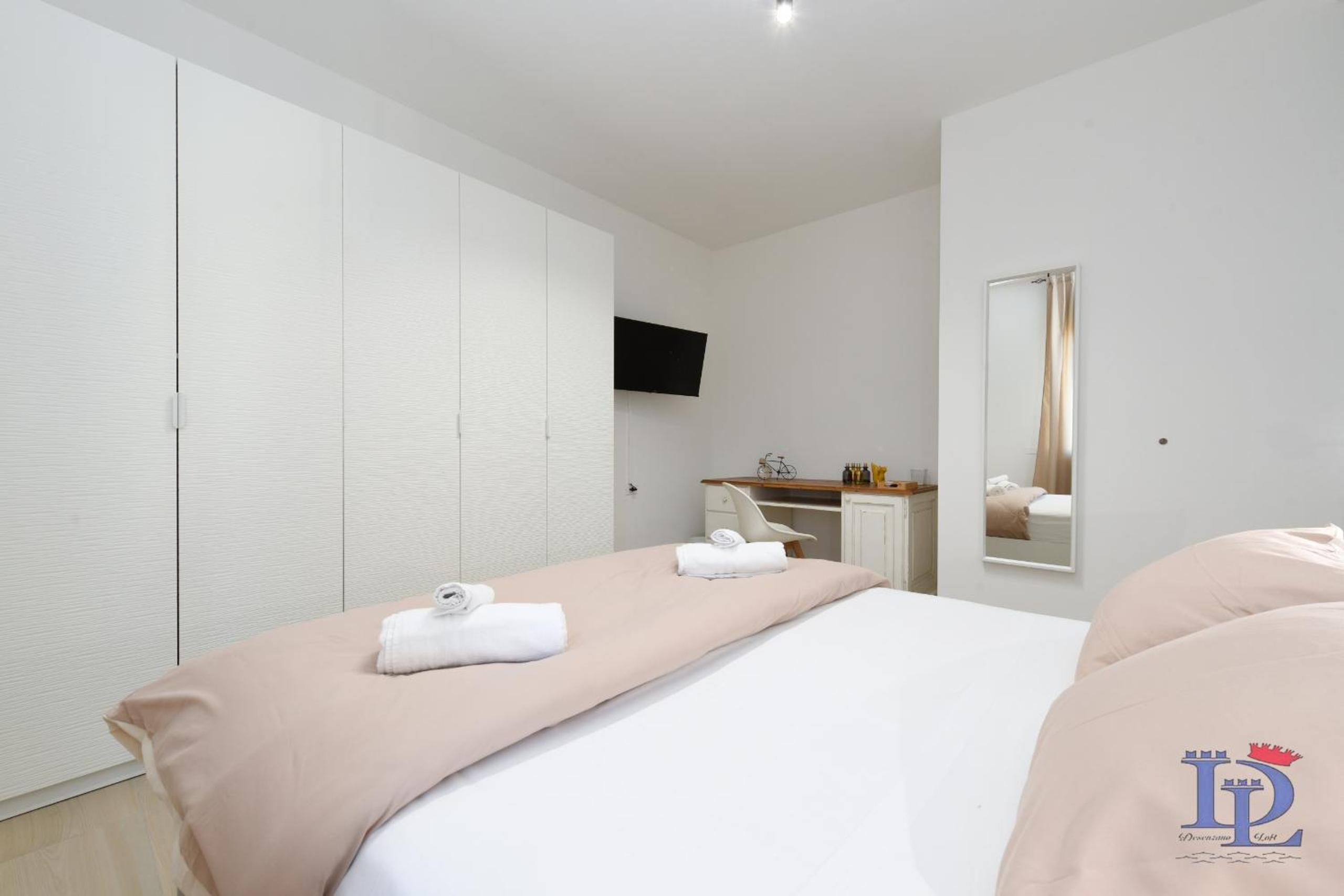 Elegance Apartment DesenzanoLoft Official Partner Homes & Villas by Marriott Bonvoy