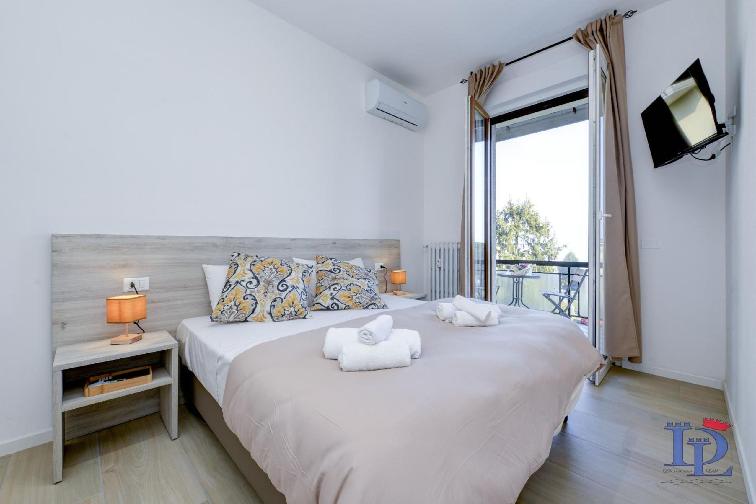 Elegance Apartment DesenzanoLoft Official Partner Homes & Villas by Marriott Bonvoy