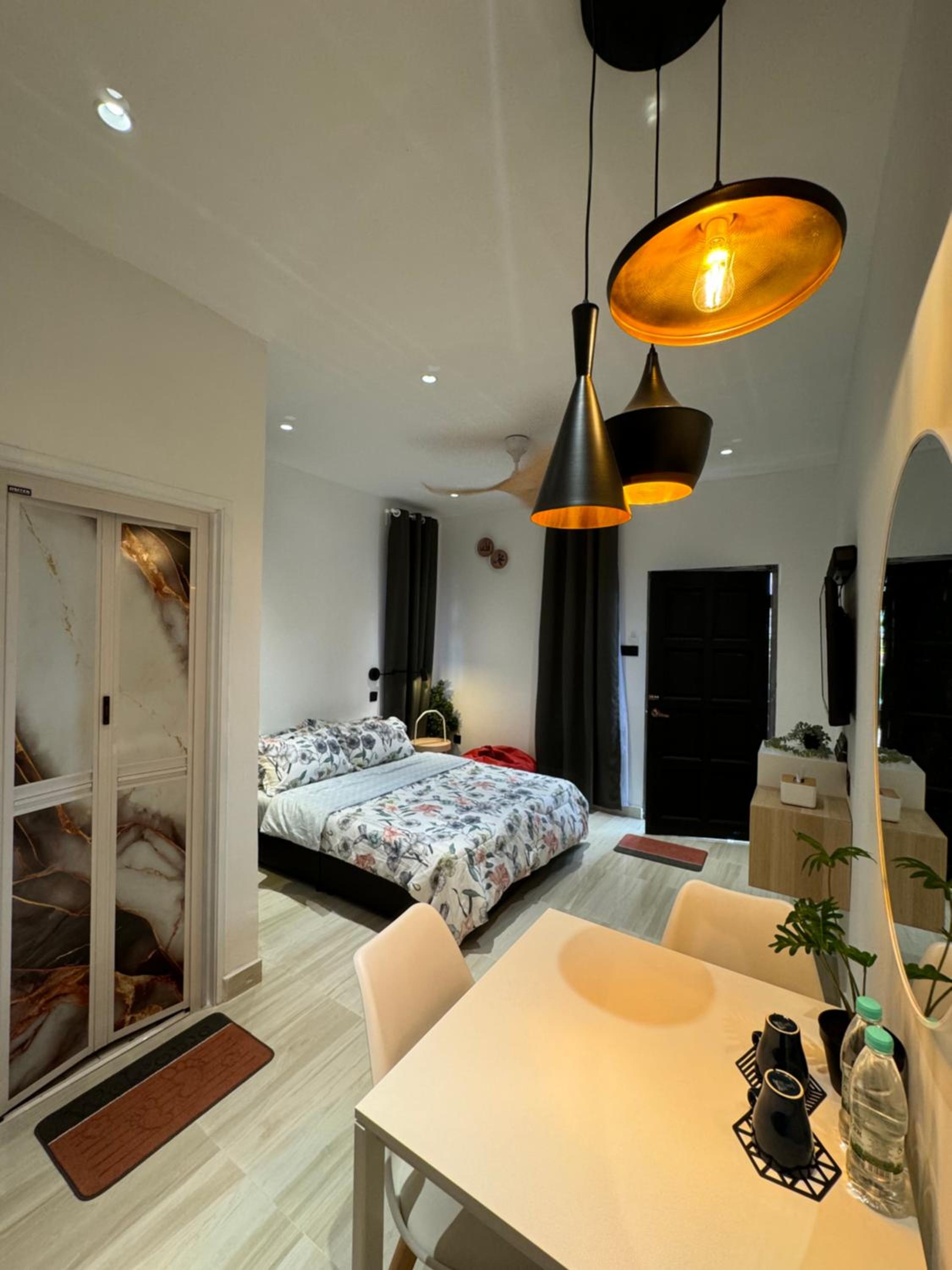 Cozy Scandinavi Guest room - Queen Bed, Free Netflix, Prime & Wi-Fi Near Bukit Mertajam photo 8