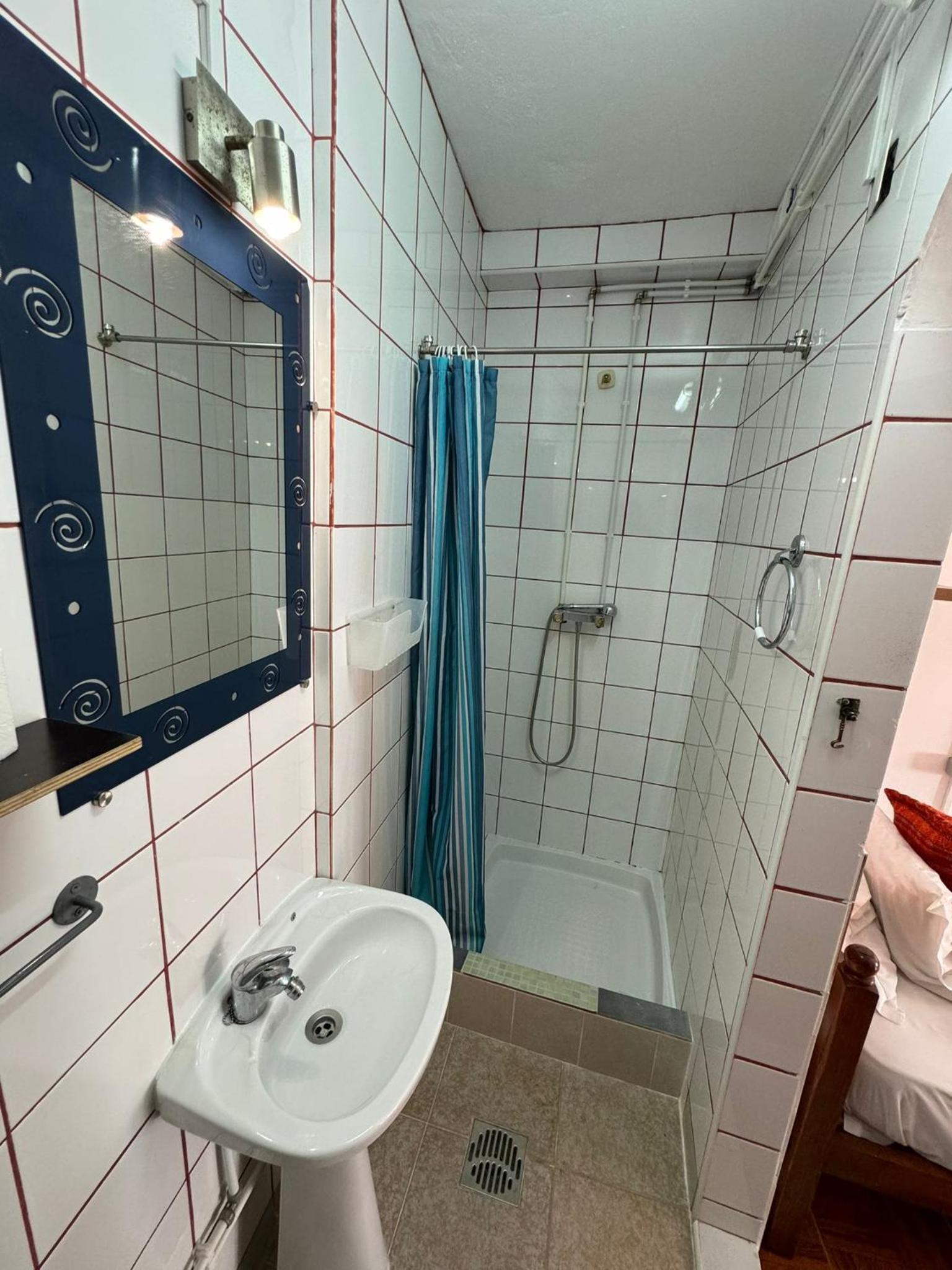 Lagos Central Hostel - Image 3