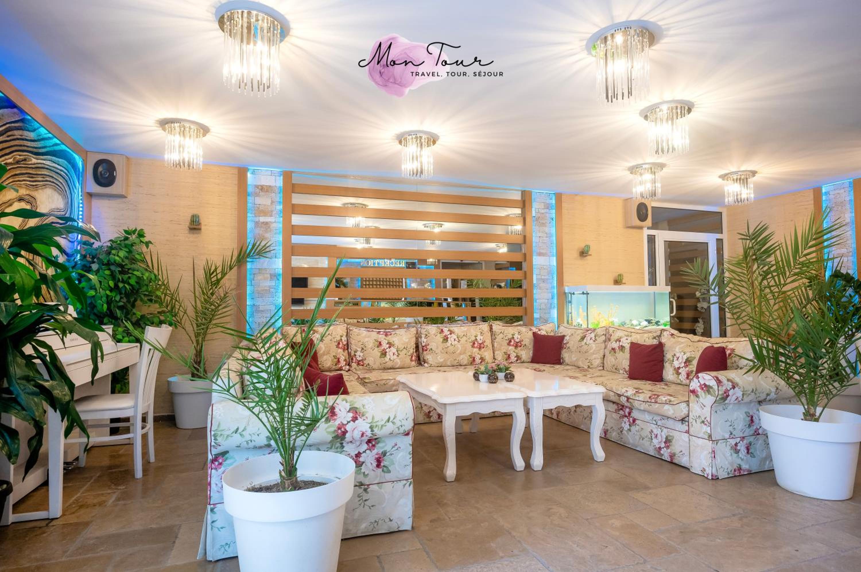 Mon Tour apartments