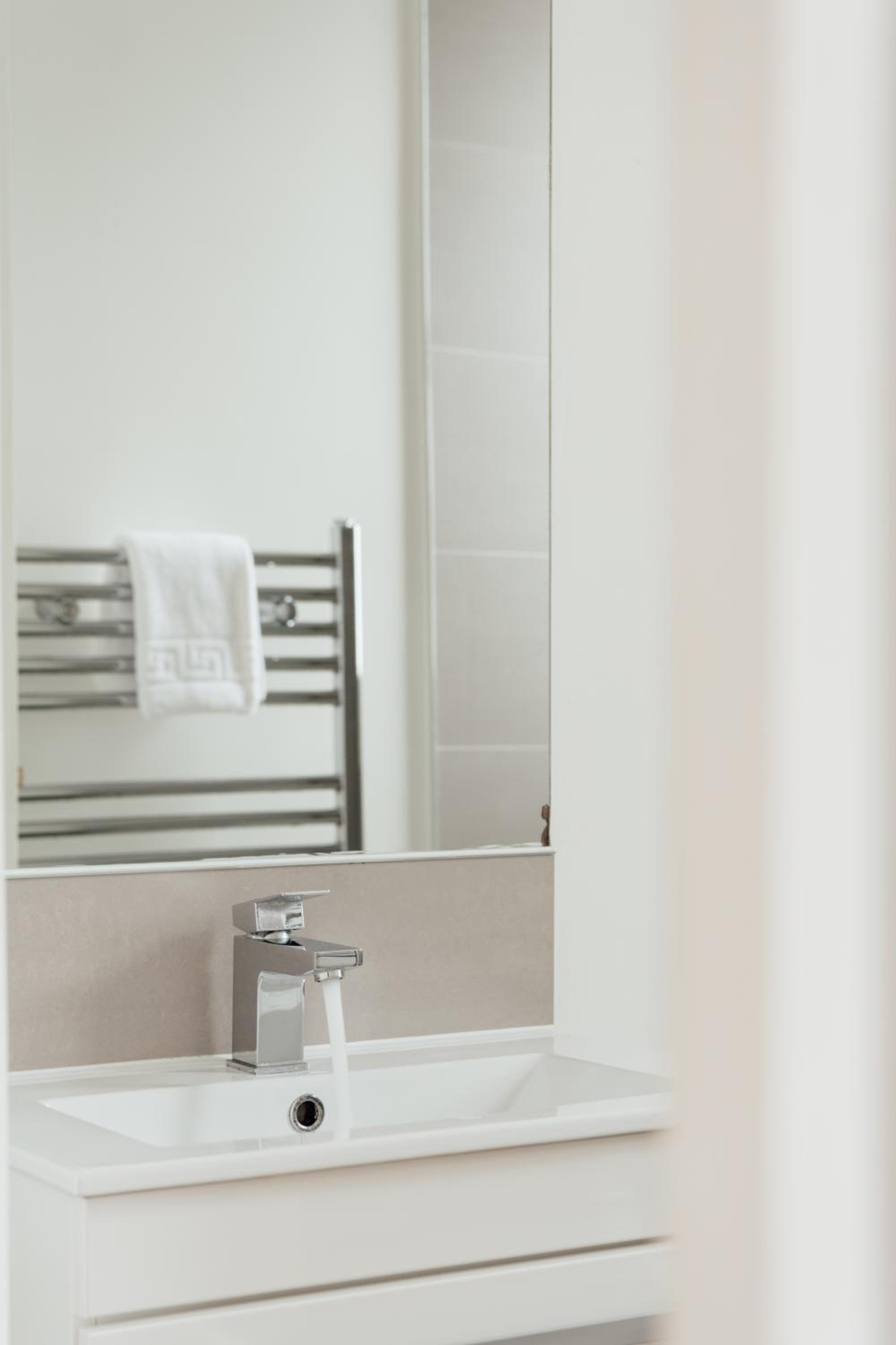 Contemporary & Chic 1 Bedroom Apartment in Honor Oak