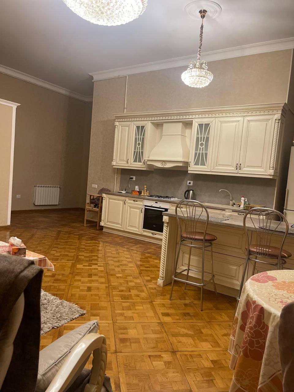 Classical apartment in heart of Baku