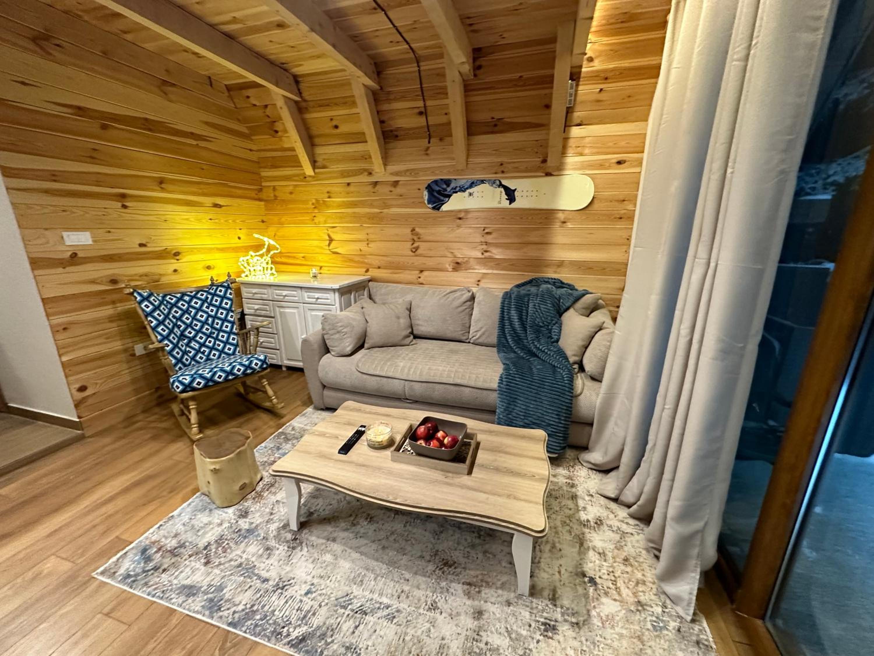 Wonderwood Cabin 2