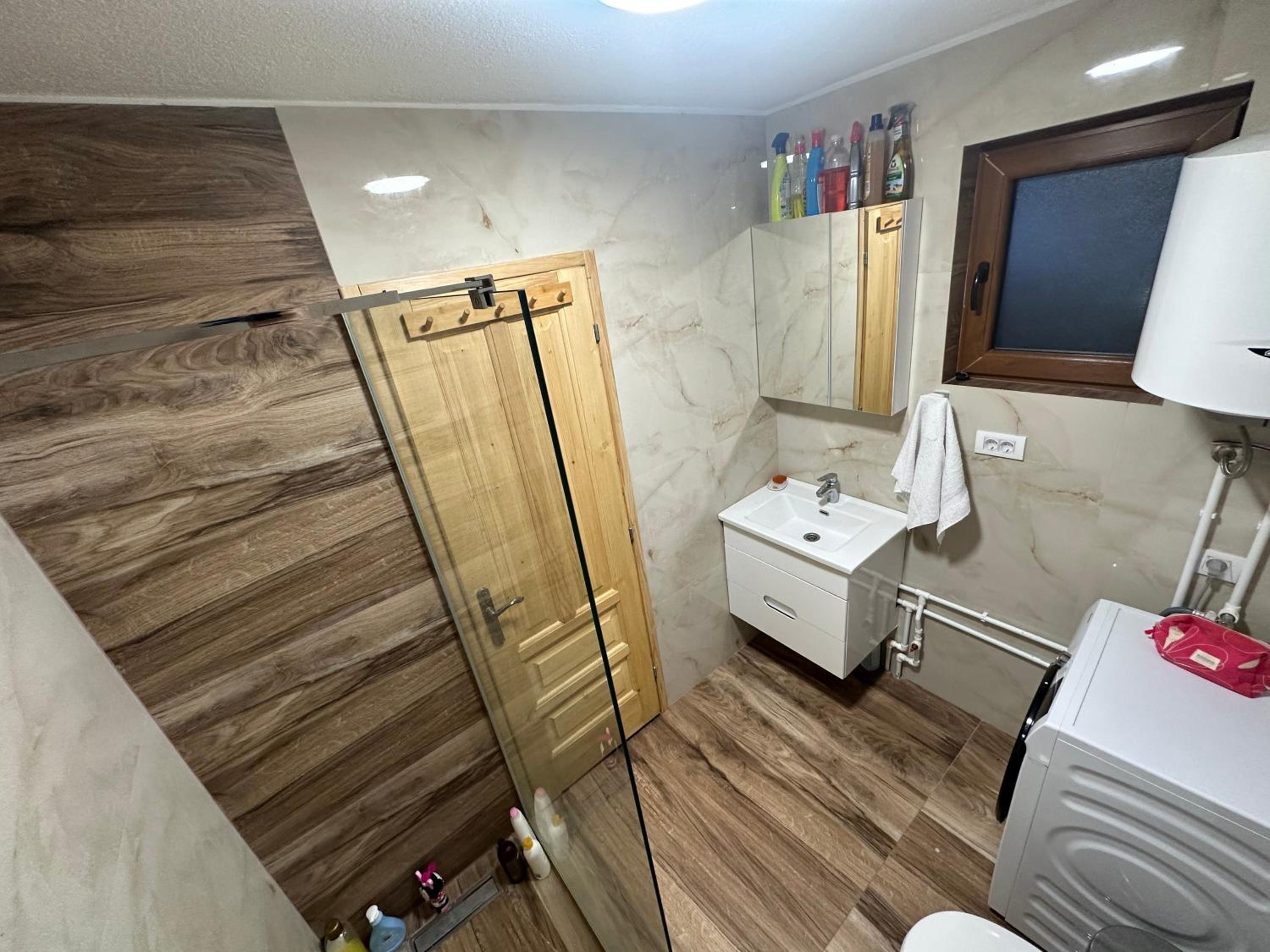 Wonderwood Cabin 2