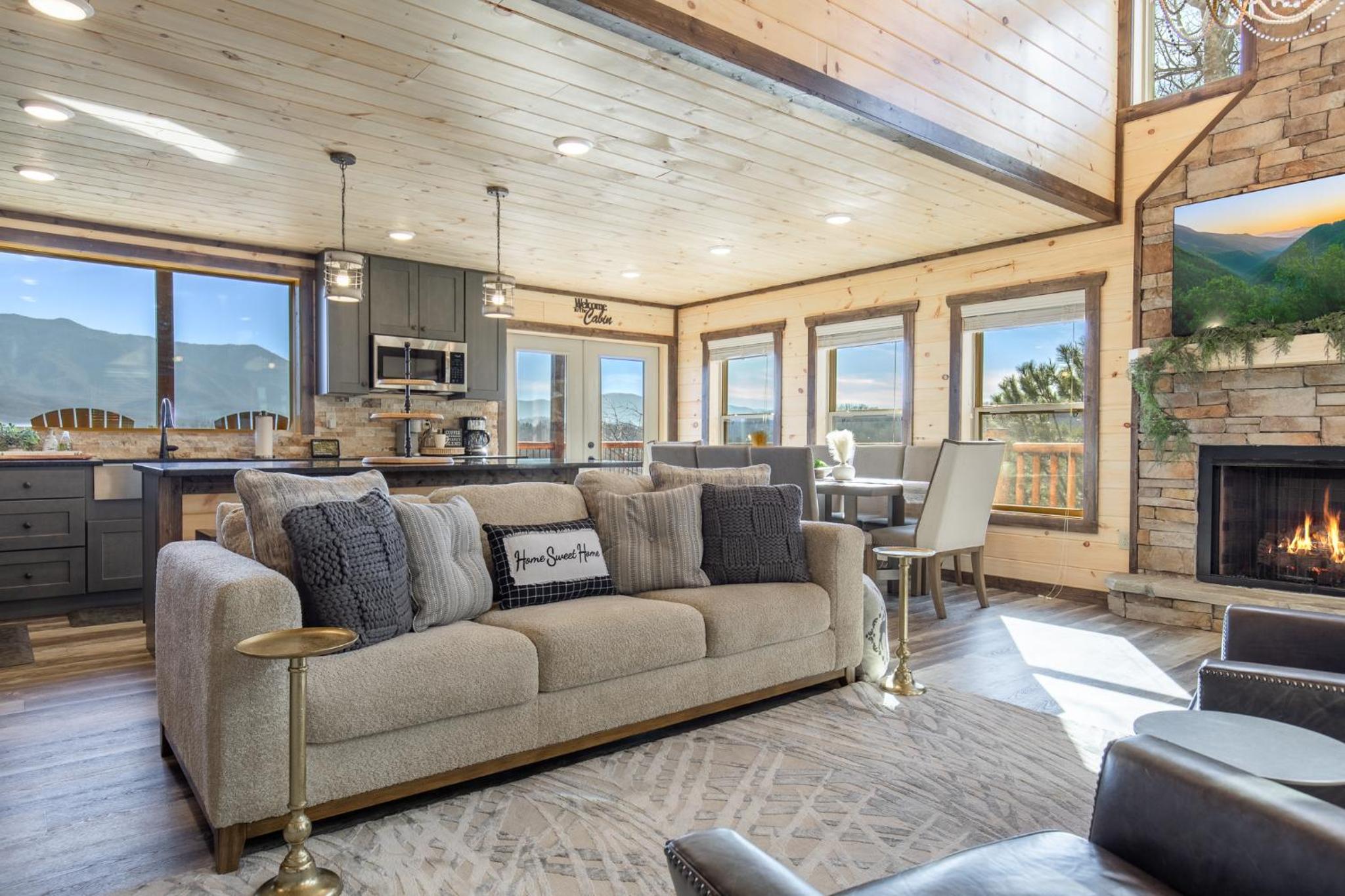 New Luxe Cabin-Great Views, Pool, Hot Tub, Theater view 4