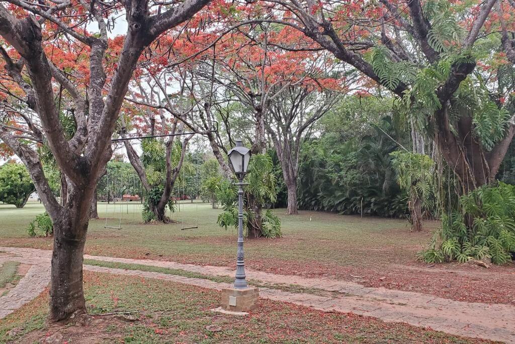 Linda casa 1h30 de SP dentro de HARAS com LAZER