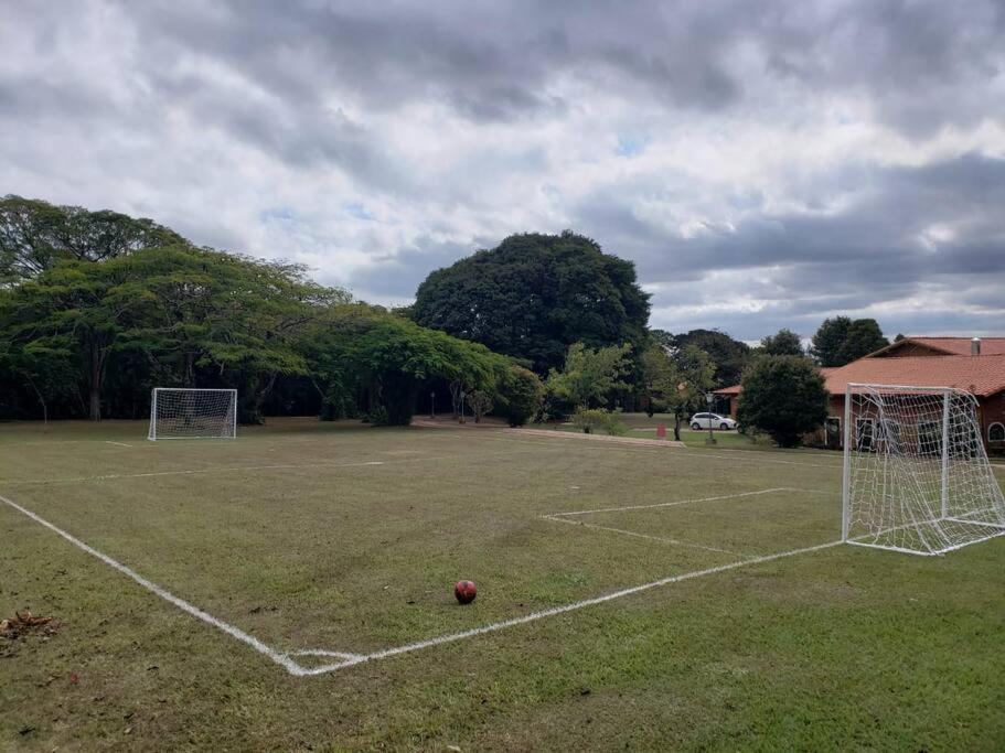 Linda casa 1h30 de SP dentro de HARAS com LAZER