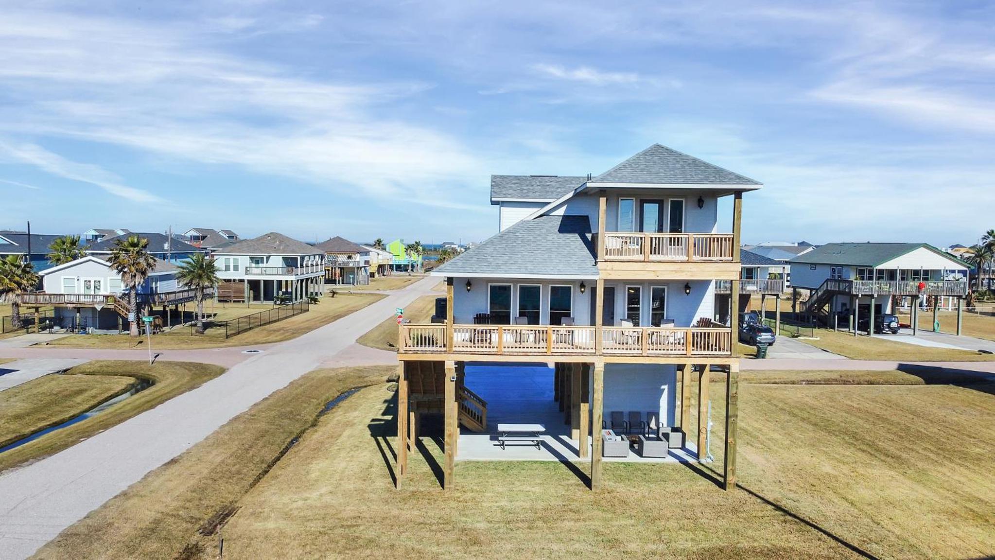 La Buena Brisa - The Good Breeze with Gulf views.