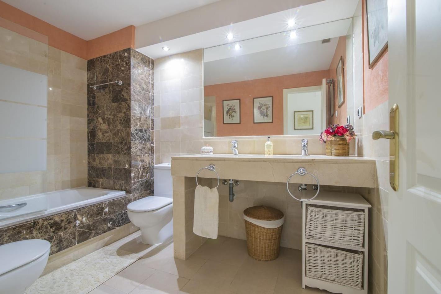 Bahía de Marbella Beachfront 2 bedroom apartment
