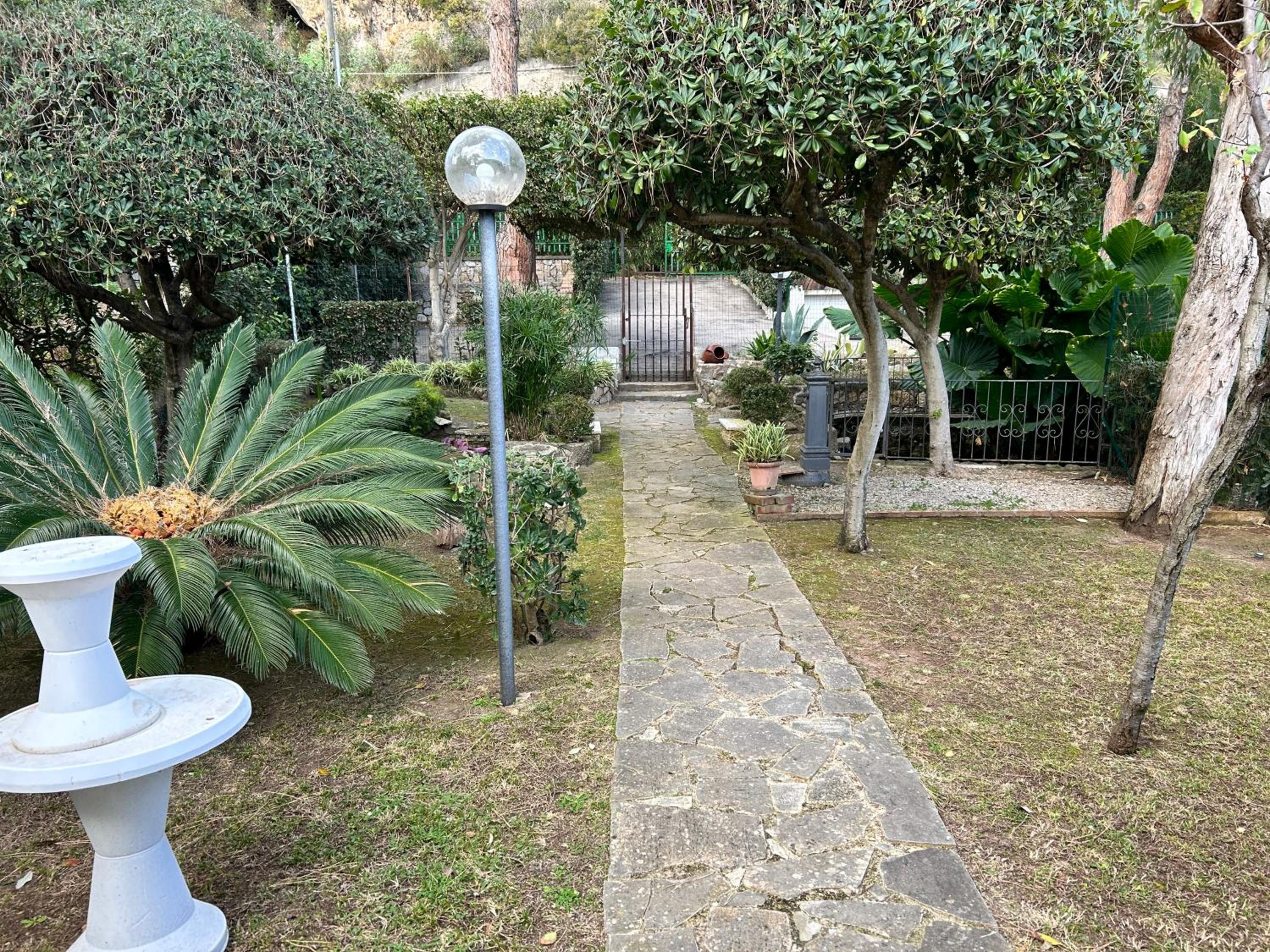 Fronte Mare Villa Acquasanta zona "LA FIUMETTA" Terracina view 4