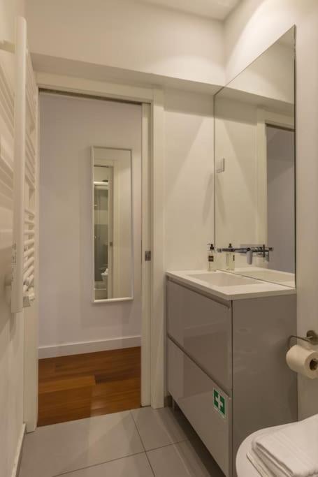 Self check-in, 3BR, AC/heating & breakfast terrace view 5